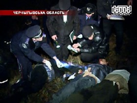 В Черниговской обл. поезд столкнулся с легковушкой: 3-е погибших