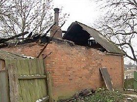 Чергова жертва оковитої: чоловік згорів у власному будинку
