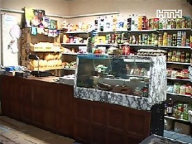 В Одесской обл. вооруженный мужчина ограбил сельский магазин