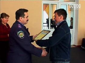 Трое лицеистов спасли женщину и задержали вора