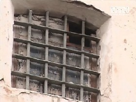 4-ро футбольных фанатов зверски избивали, а потом грабили прохожих