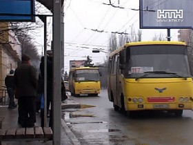 В Мариуполе неизвестный напал на маршрутное такси