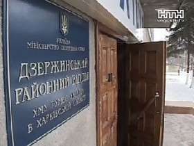 Харьков: три несовершеннолетние девушки грабили одиноких прохожих женщин