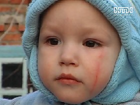 Женщина выбросила полуторагодовалого ребенка на свалку