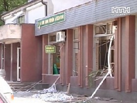 В результате двух взрывов в Мелитополе пострадали 26 человек. Подробности