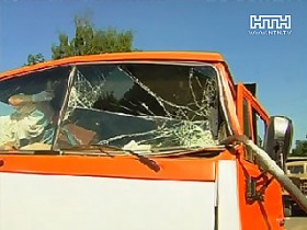 В Сумской обл. шлагбаум пронзил насквозь водителя КамАЗа