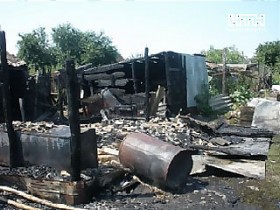 Несоблюдение правил привело к беде: получил ожоги, сгорел сарай