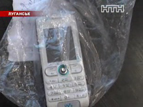 В Луганске девушка продала телефон, а потом заявила в милицию, что мобилку украли