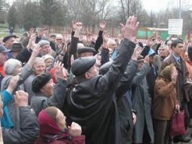 18-річний молодик вирішив підзаробити на політичній боротьбі