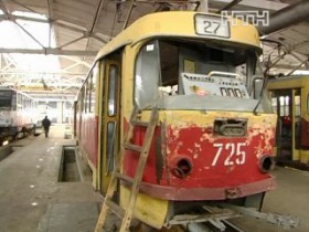 Харьковские хулиганы разбили 13 трамвайных вагонов