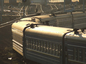 Пассажир дважды сорвал стоп-кран и наставил проводникам синяков