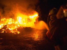 Вблизи Ильичевска от неисправной электропроводки сгорела СТО