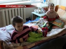 На Луганщині правоохоронці врятували двох хлопчиків від холодної смерті