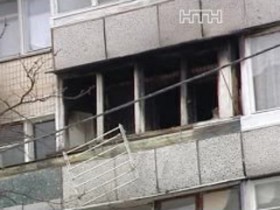 У Києві на Героїв Дніпра вщент згоріла квартира