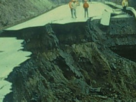 В Одесской области на жилые дома сошёл оползень