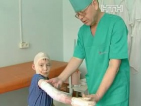 Постраждалі від недбальства матері брати потребують опіки