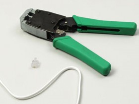 В Запорожье работники Укртелекома воровали телефонные кабеля