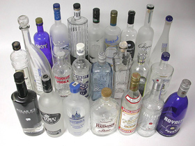 На Луганщине трое мужчин умерли от некачественного самогона