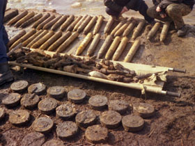 Вблизи Лисичанска нашли около 50 мин и других боеприпасов