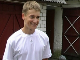 На Рівненщині брат і сестра вижили після удару блискавкою