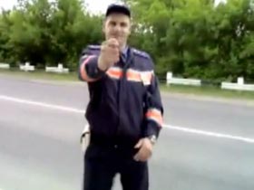 Зухвалі інспектори ДАІ все частіше стають "зірками" Інтернету