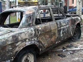 В центре Донецка дотла сгорел автомобиль "Волга"