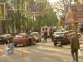 В Киеве на бульваре Шевченко разбились три автомобиля
