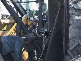 На одній із шахт на Луганщині троє гірників опинилися у водній пастці