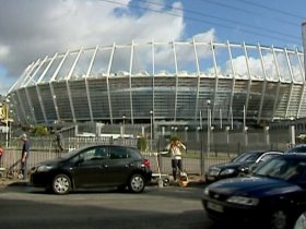 В Киеве идут последние приготовления к открытию спорткомплекса "Олимпийский"