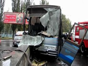 Десять человек пострадали в результате масштабного ДТП в Киеве