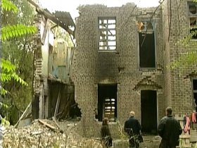 В Запорожье в заброшенном детском саду под завалом погиб бездомный