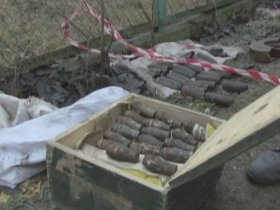 На Ровенщине пытавшемустя распилить минометную мину мужчине оторвало руку