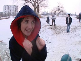 Традиционные крещенские купания в Украине пошли без травматизма и переохлаждений