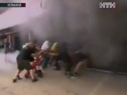 На автоперегонах Формули-1 в Іспанії сталася пожежа, постраждало 30-ро людей