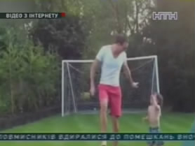 Граючи з сином, батько з Британії попав м'ячем у голову дитині