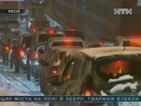 Москва покріта сплошной гололедицей