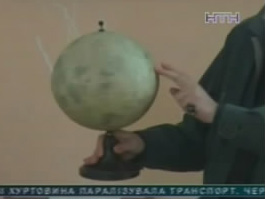 Киевляне запасают спички и батарейки к концу света