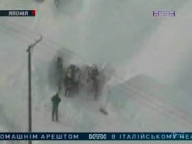 Девять человек погибли во время сильной метели на севере Японии