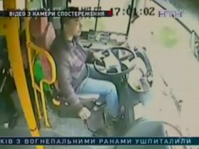 В Китае водитель спас два десятка пассажиров