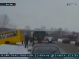 В России автобус столкнулся с бензовозом