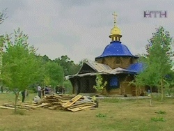 В Киеве неизвестные подожгли храм Трех Святителей