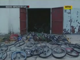 В Ивано-Франковске поймали похитителей велосипедов