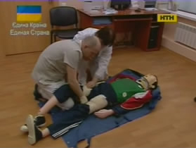 Киевская клиника обучает волонтеров