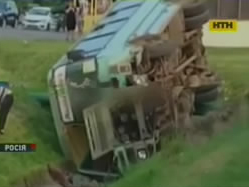 В Москві автобус перекинувся в кювет