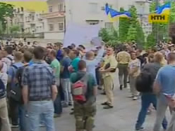 Як відрізнити мітинґ від вистави