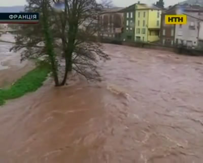 На юге Франции не утихают ливни