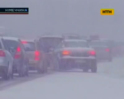 Снег испортил каникулы европейцам