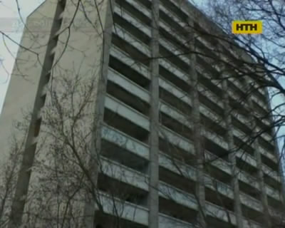 В Днепропетровске нетрезвая школьница упала с 14-го этажа заброшенного здания