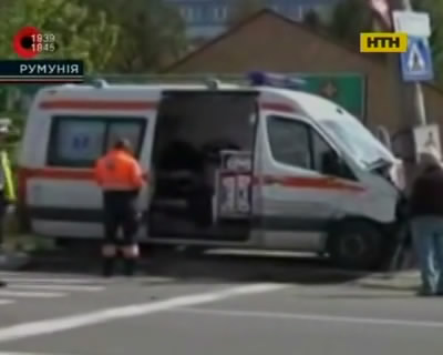 В Румынии скорая попала в ДТП