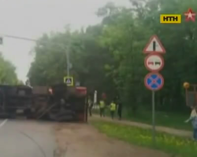 Под Москвой столкнулись автобус со школьниками и бензовоз